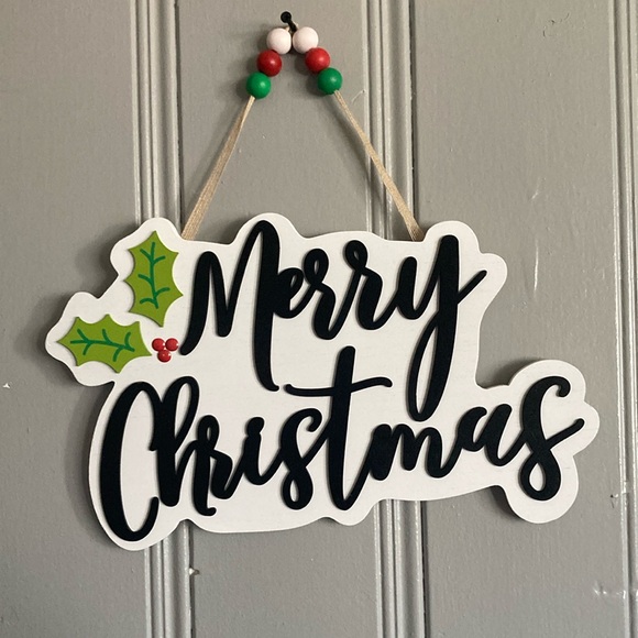NWT- 15x17- White & Black Merry Christmas Wooden Decor Sign with beaded hanger - Picture 3 of 17